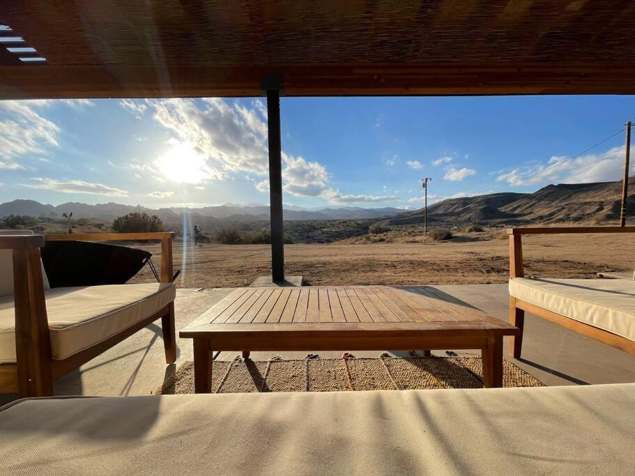 Chasing The Moon: Expansive Tub Views Near Pappy'S Villa Pioneertown Exterior photo