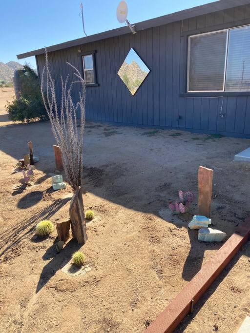 Chasing The Moon: Expansive Tub Views Near Pappy'S Villa Pioneertown Exterior photo