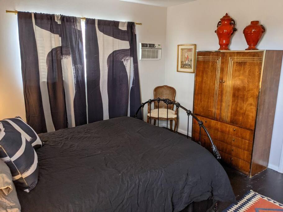 Chasing The Moon: Expansive Tub Views Near Pappy'S Villa Pioneertown Exterior photo