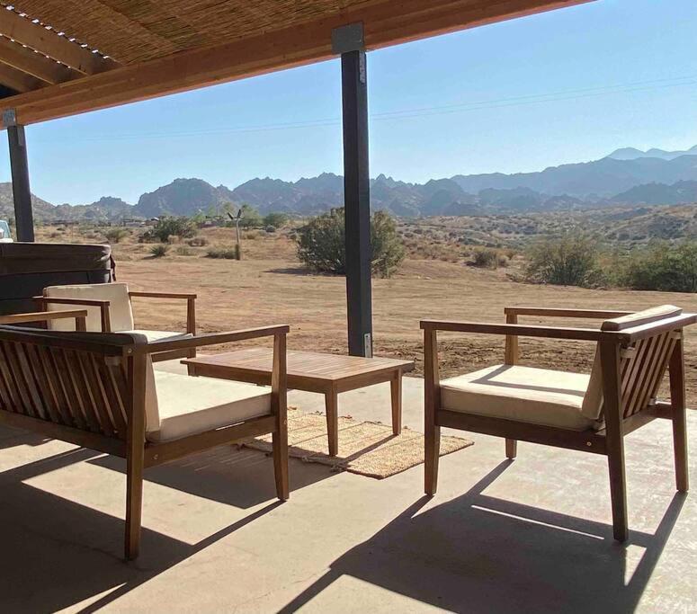 Chasing The Moon: Expansive Tub Views Near Pappy'S Villa Pioneertown Exterior photo