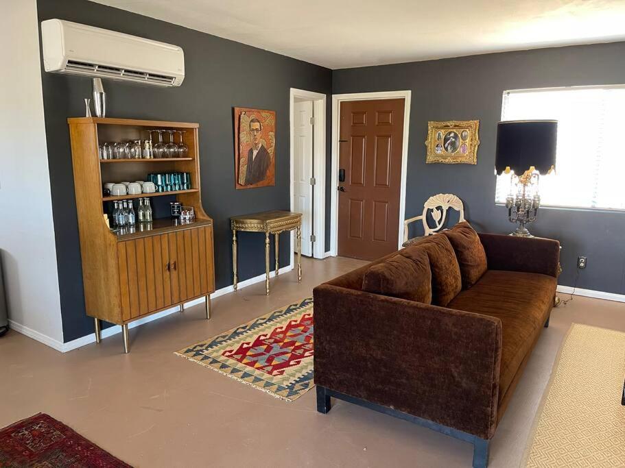 Chasing The Moon: Expansive Tub Views Near Pappy'S Villa Pioneertown Exterior photo